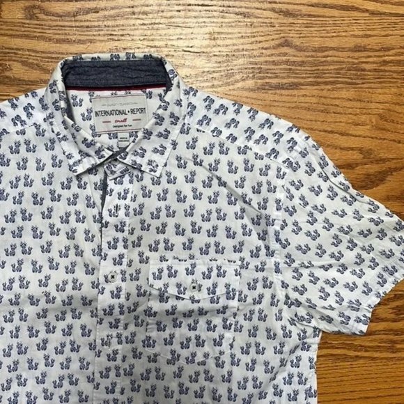 International Report Half Sleeve Button Up - Pineapple Print - Men's Size: S - Picture 4 of 6